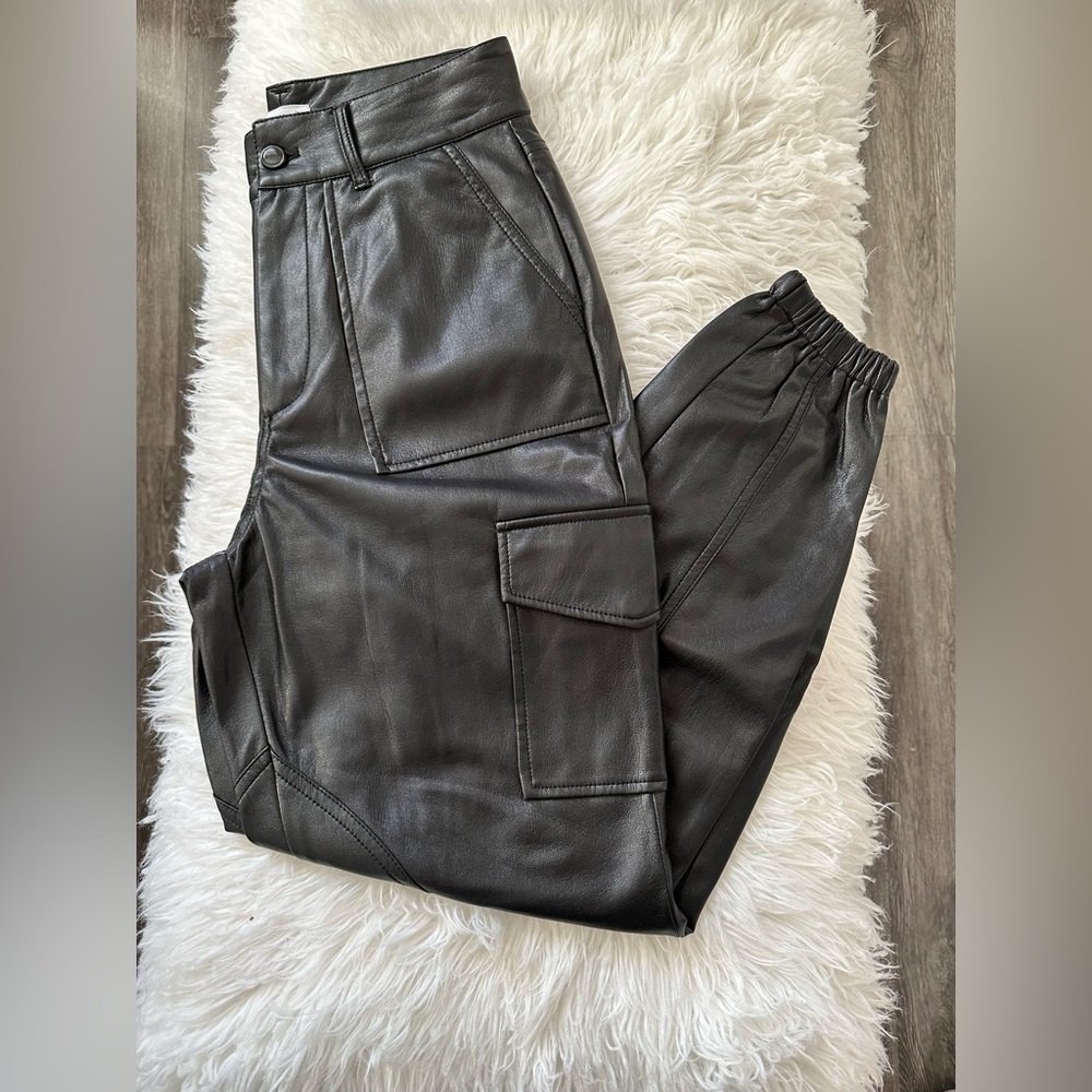 Good American - Cargo leather pants